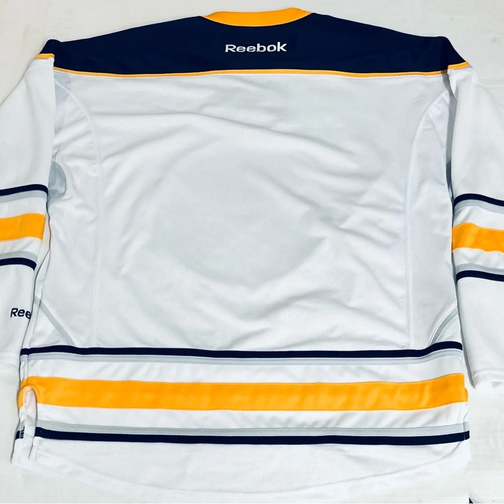 NHL Reebok Buffalo Sabres Men’s Hockey White Jersey White Jersey   SIZE. M - Picture 2 of 13